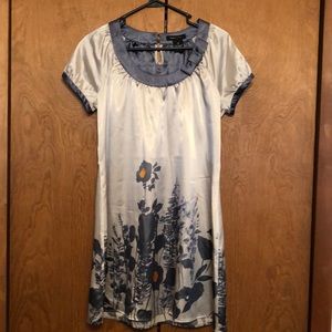 BCBG silk cocktail dress w/ blue flower design XS